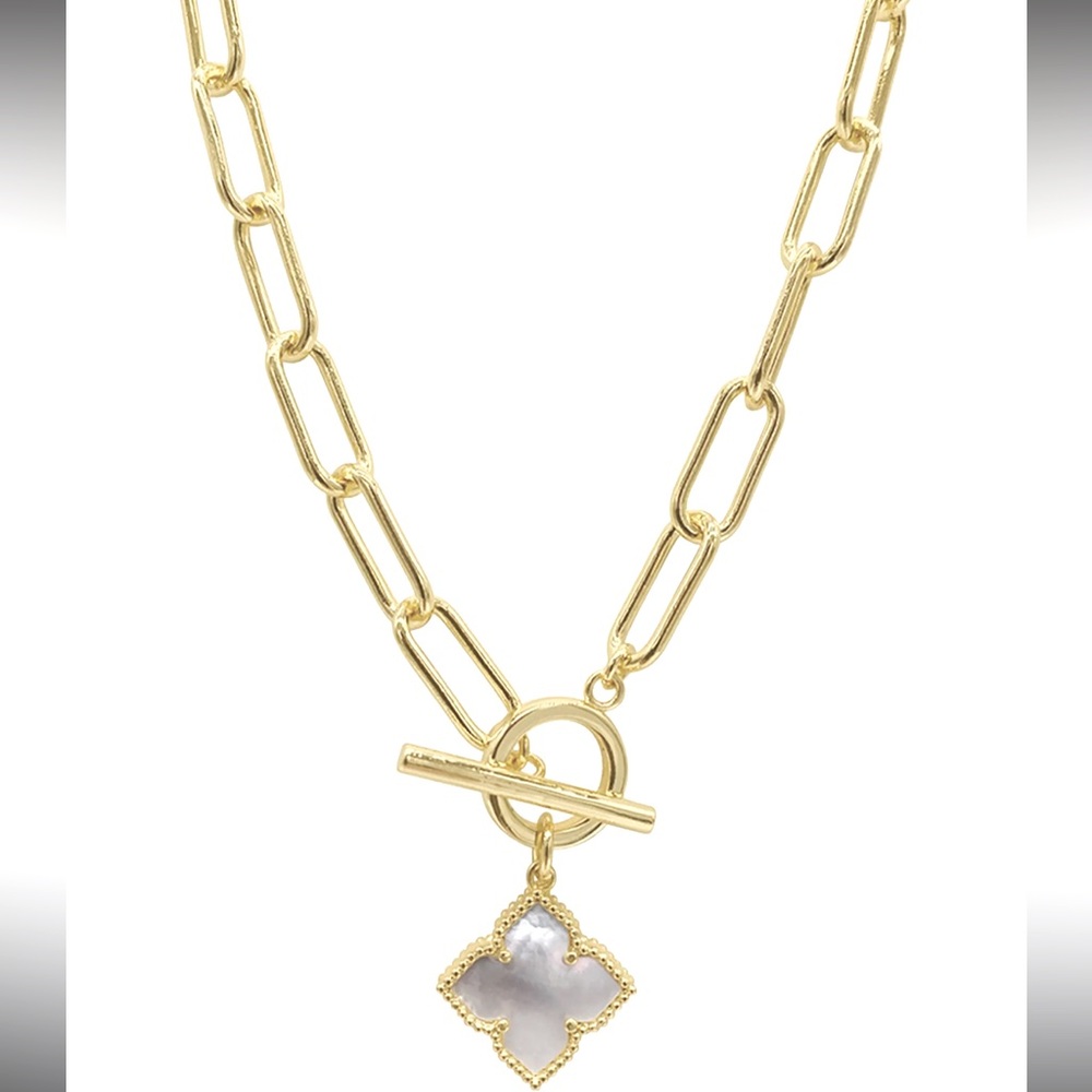 NEW | Flower White Mother of Pearl Pendant Necklace
